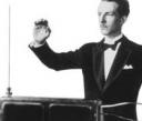 leon_theremin_playing_theremin.jpg